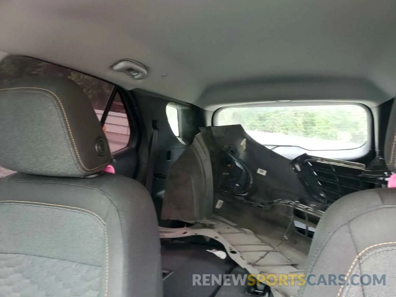 10 Photograph of a damaged car 2GNAXKEV0L6160303 CHEVROLET EQUINOX 2020