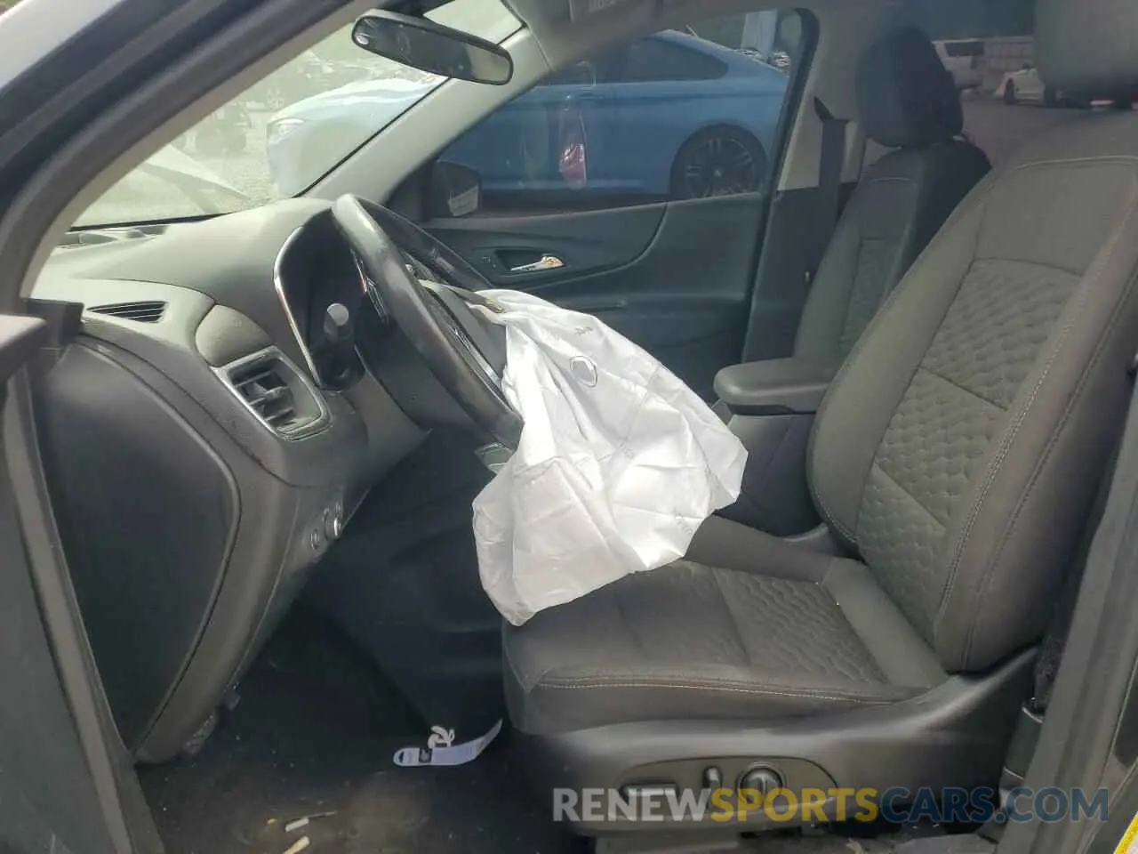 7 Photograph of a damaged car 2GNAXKEV0L6160303 CHEVROLET EQUINOX 2020