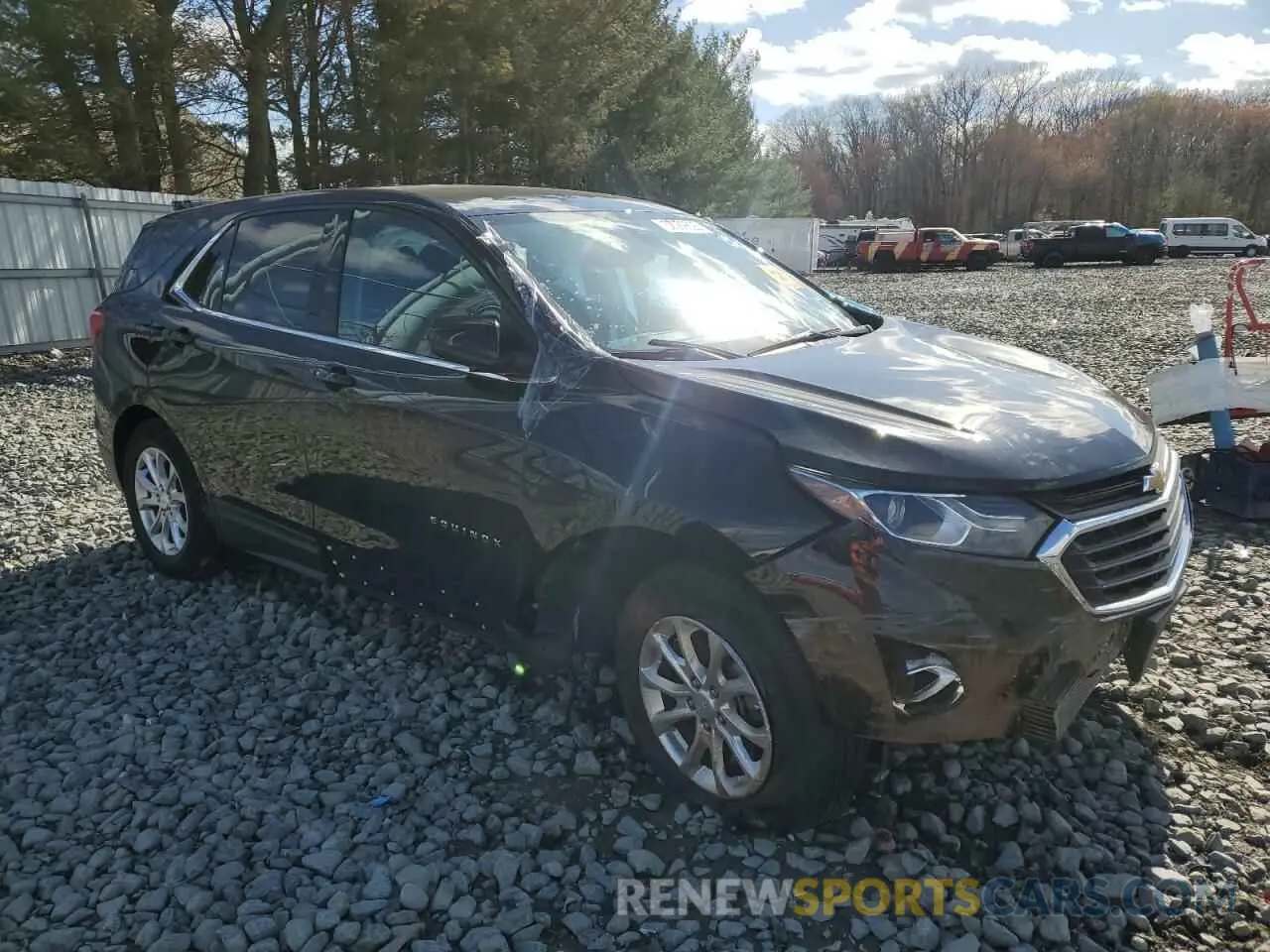 4 Photograph of a damaged car 2GNAXKEV0L6182060 CHEVROLET EQUINOX 2020