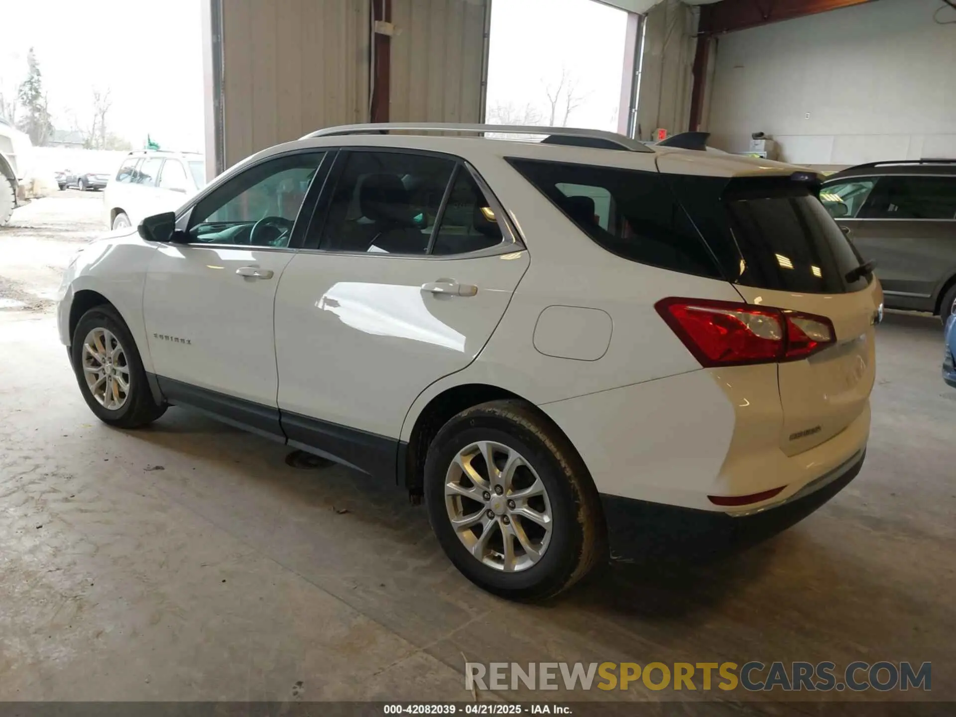 3 Photograph of a damaged car 2GNAXKEV0L6249174 CHEVROLET EQUINOX 2020