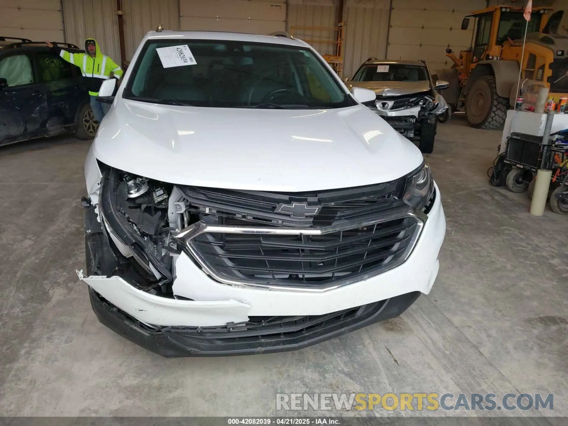 6 Photograph of a damaged car 2GNAXKEV0L6249174 CHEVROLET EQUINOX 2020