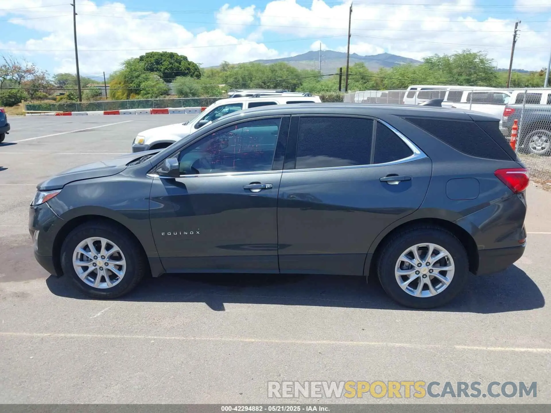14 Photograph of a damaged car 2GNAXKEV0L6251510 CHEVROLET EQUINOX 2020