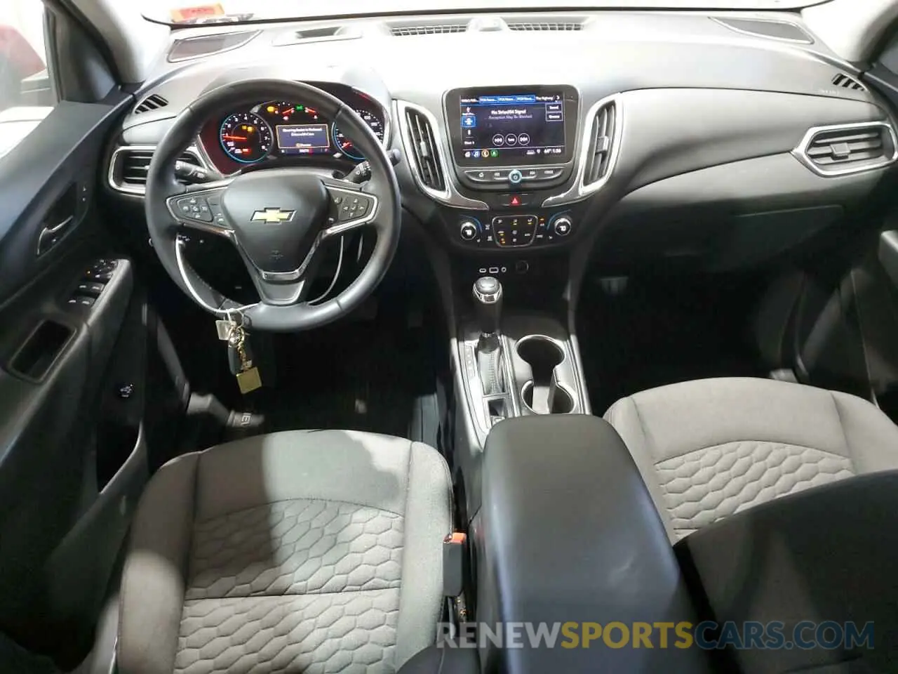 8 Photograph of a damaged car 2GNAXKEV0L6277041 CHEVROLET EQUINOX 2020