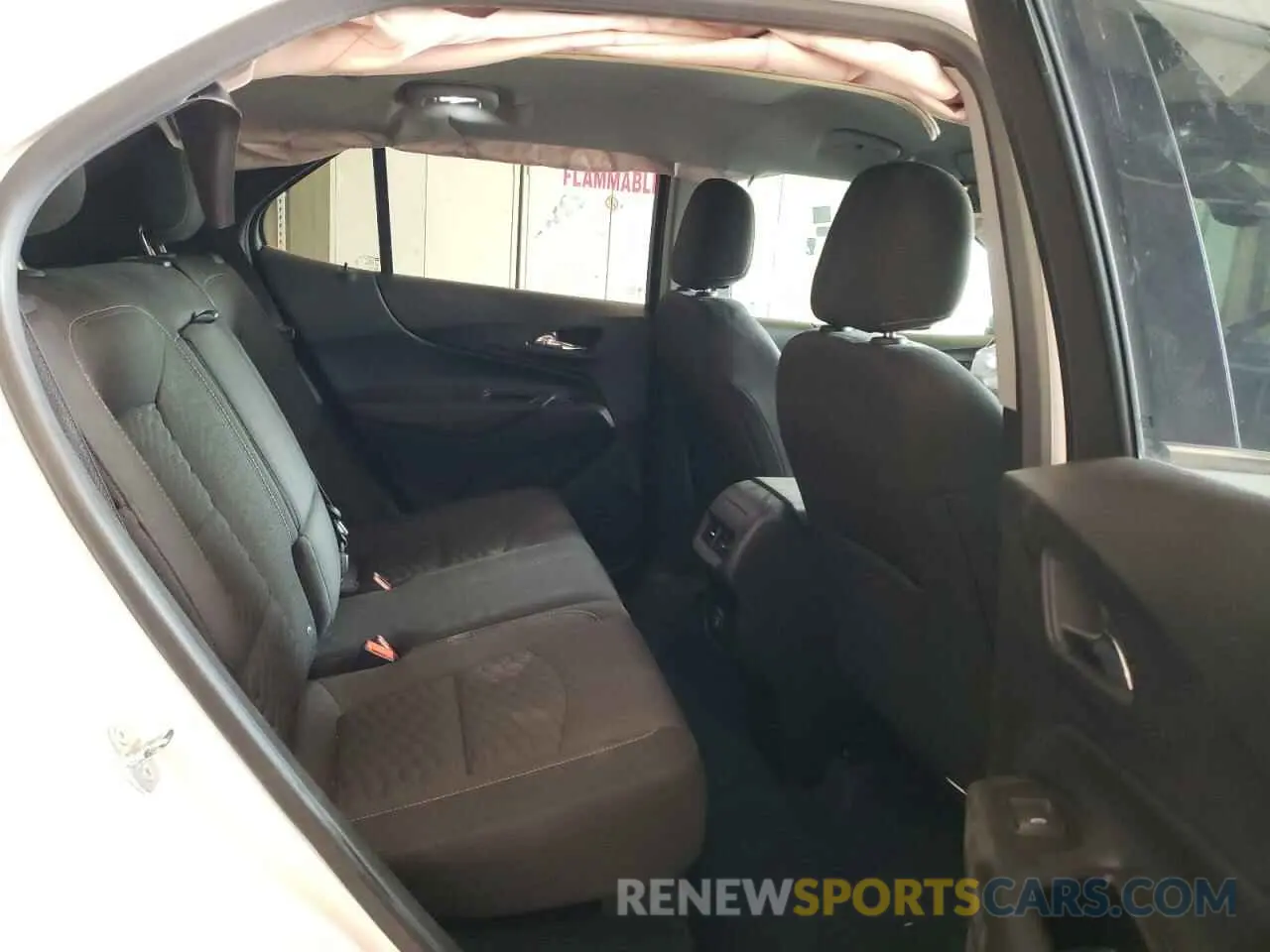 12 Photograph of a damaged car 2GNAXKEV1L6120988 CHEVROLET EQUINOX 2020