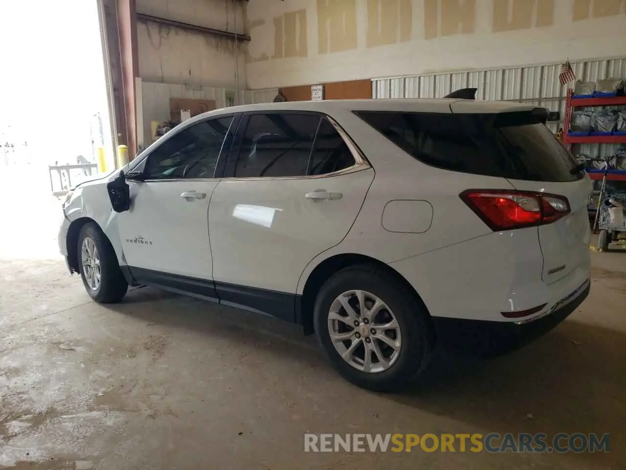 2 Photograph of a damaged car 2GNAXKEV1L6120988 CHEVROLET EQUINOX 2020