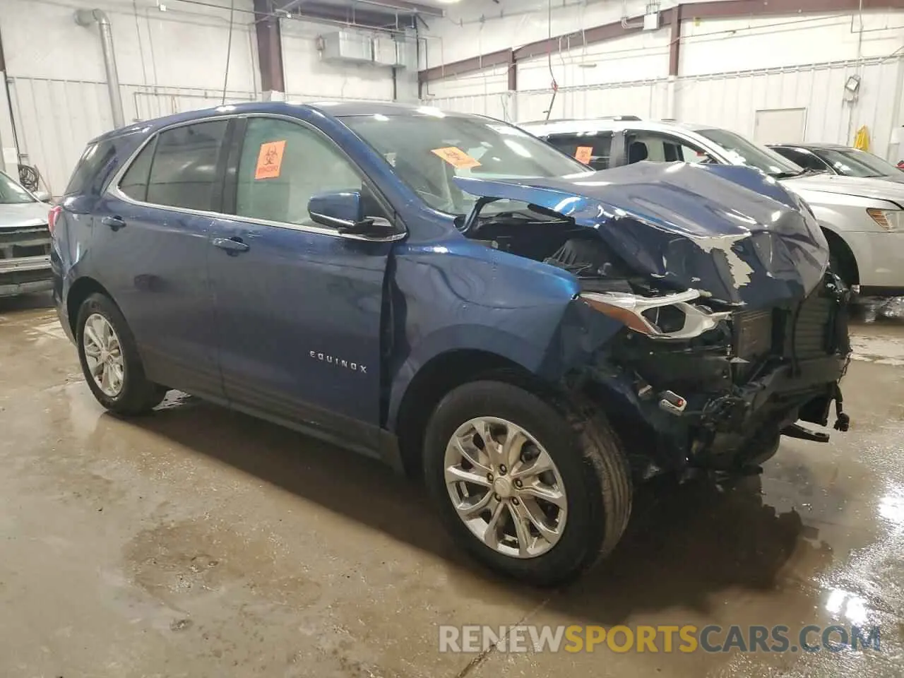 4 Photograph of a damaged car 2GNAXKEV1L6126273 CHEVROLET EQUINOX 2020