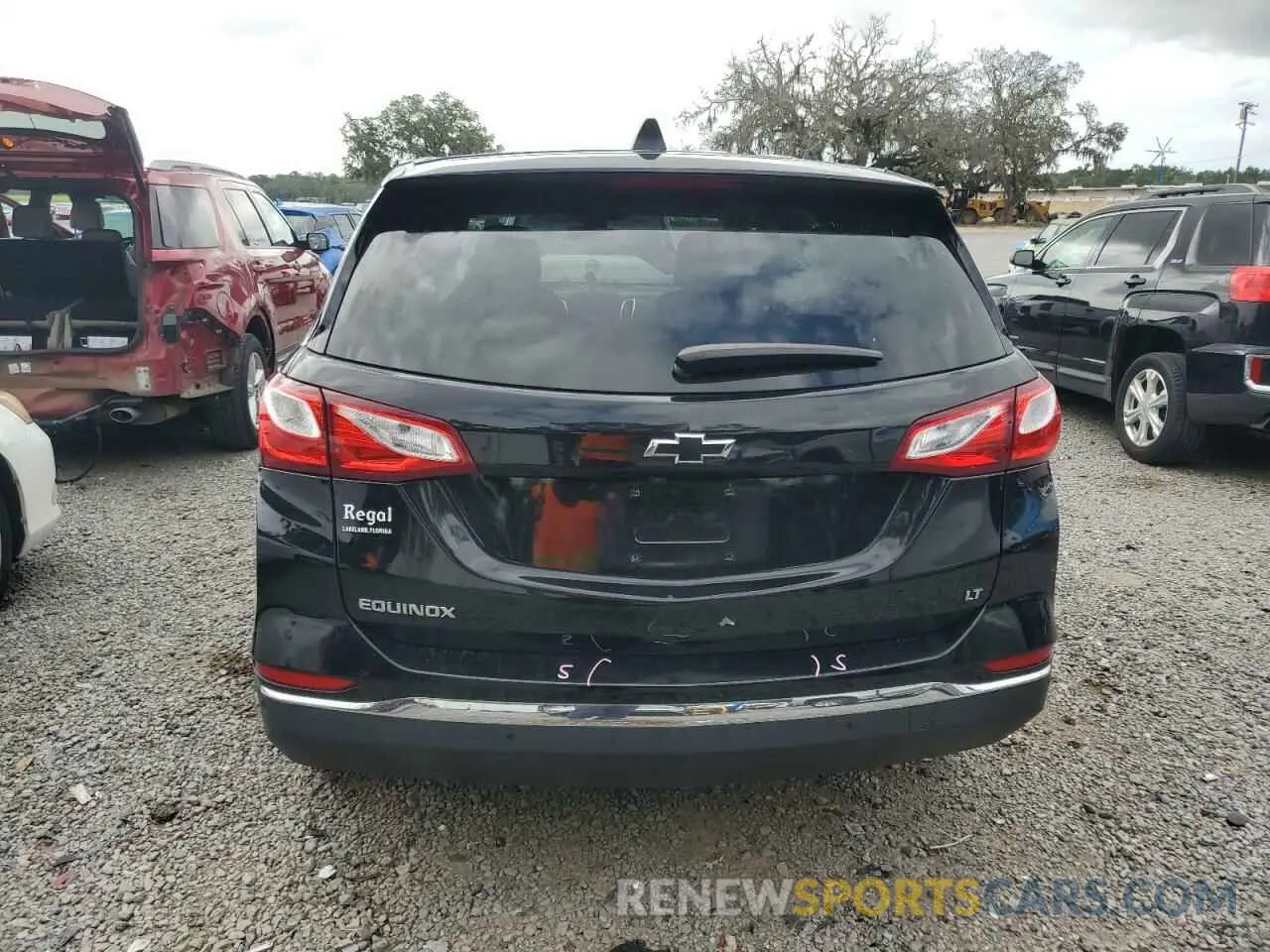 6 Photograph of a damaged car 2GNAXKEV1L6127794 CHEVROLET EQUINOX 2020