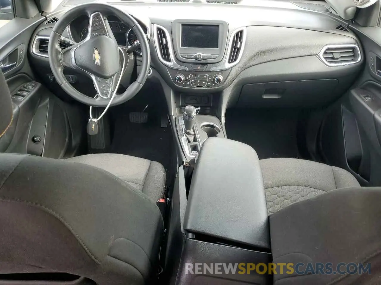 8 Photograph of a damaged car 2GNAXKEV1L6147009 CHEVROLET EQUINOX 2020