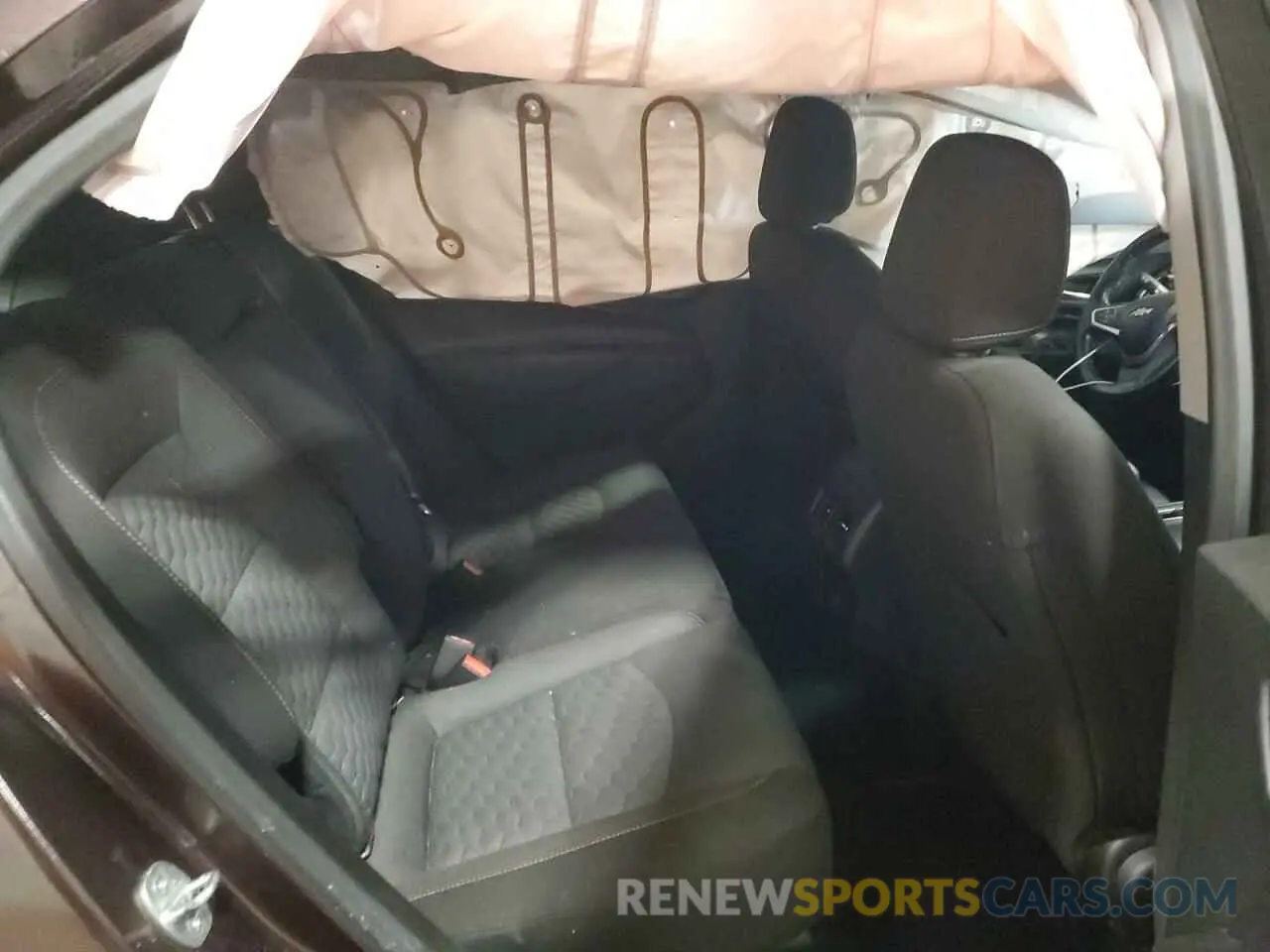 11 Photograph of a damaged car 2GNAXKEV1L6165493 CHEVROLET EQUINOX 2020