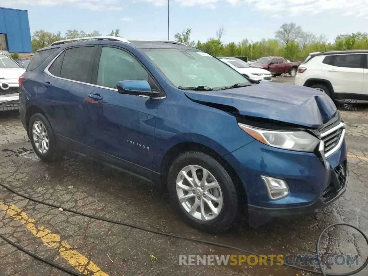 4 Photograph of a damaged car 2GNAXKEV1L6229886 CHEVROLET EQUINOX 2020