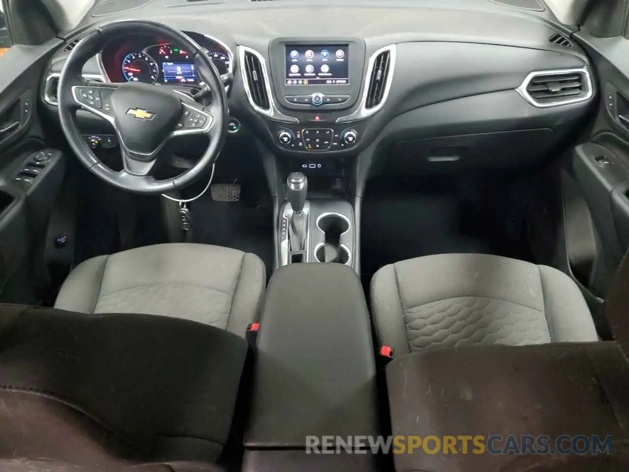 8 Photograph of a damaged car 2GNAXKEV2L6114567 CHEVROLET EQUINOX 2020