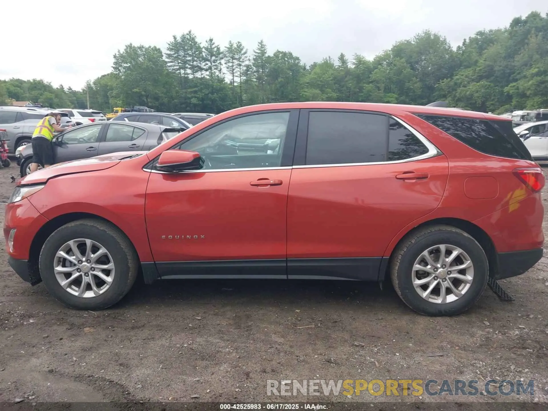 14 Photograph of a damaged car 2GNAXKEV2L6132034 CHEVROLET EQUINOX 2020