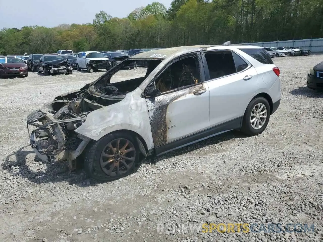 1 Photograph of a damaged car 2GNAXKEV2L6226107 CHEVROLET EQUINOX 2020