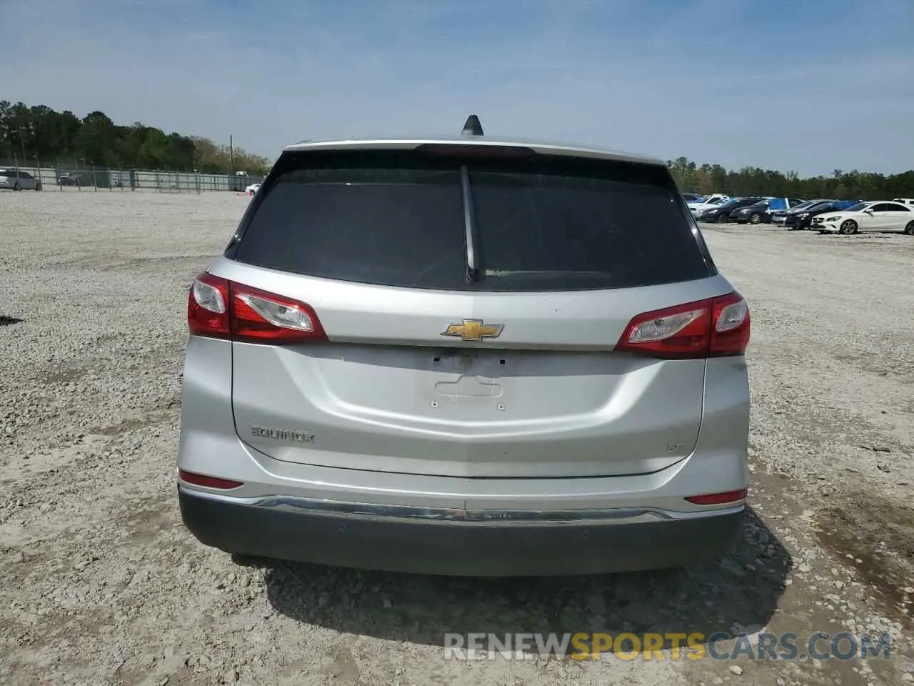 6 Photograph of a damaged car 2GNAXKEV2L6226107 CHEVROLET EQUINOX 2020