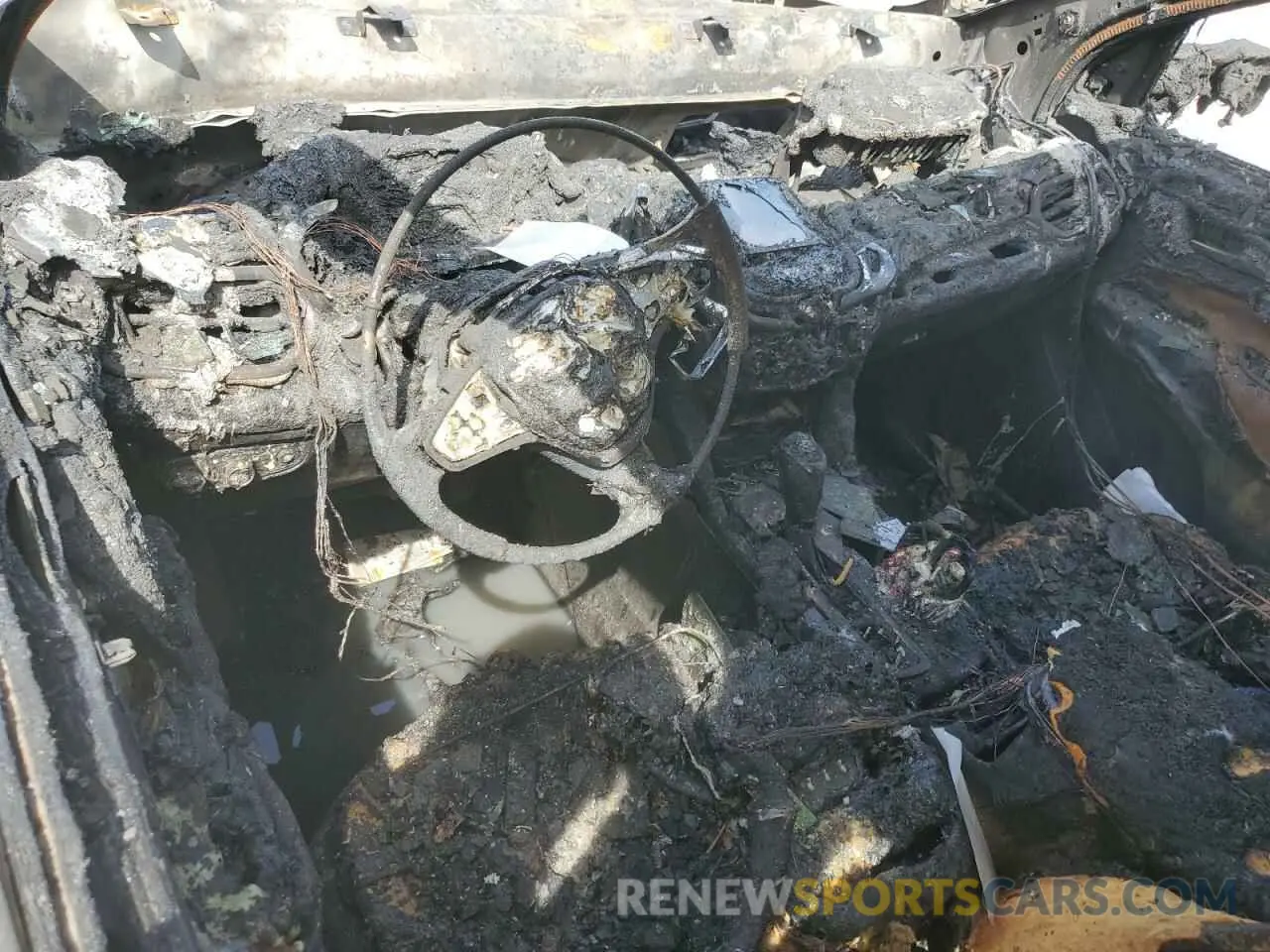 8 Photograph of a damaged car 2GNAXKEV2L6226107 CHEVROLET EQUINOX 2020