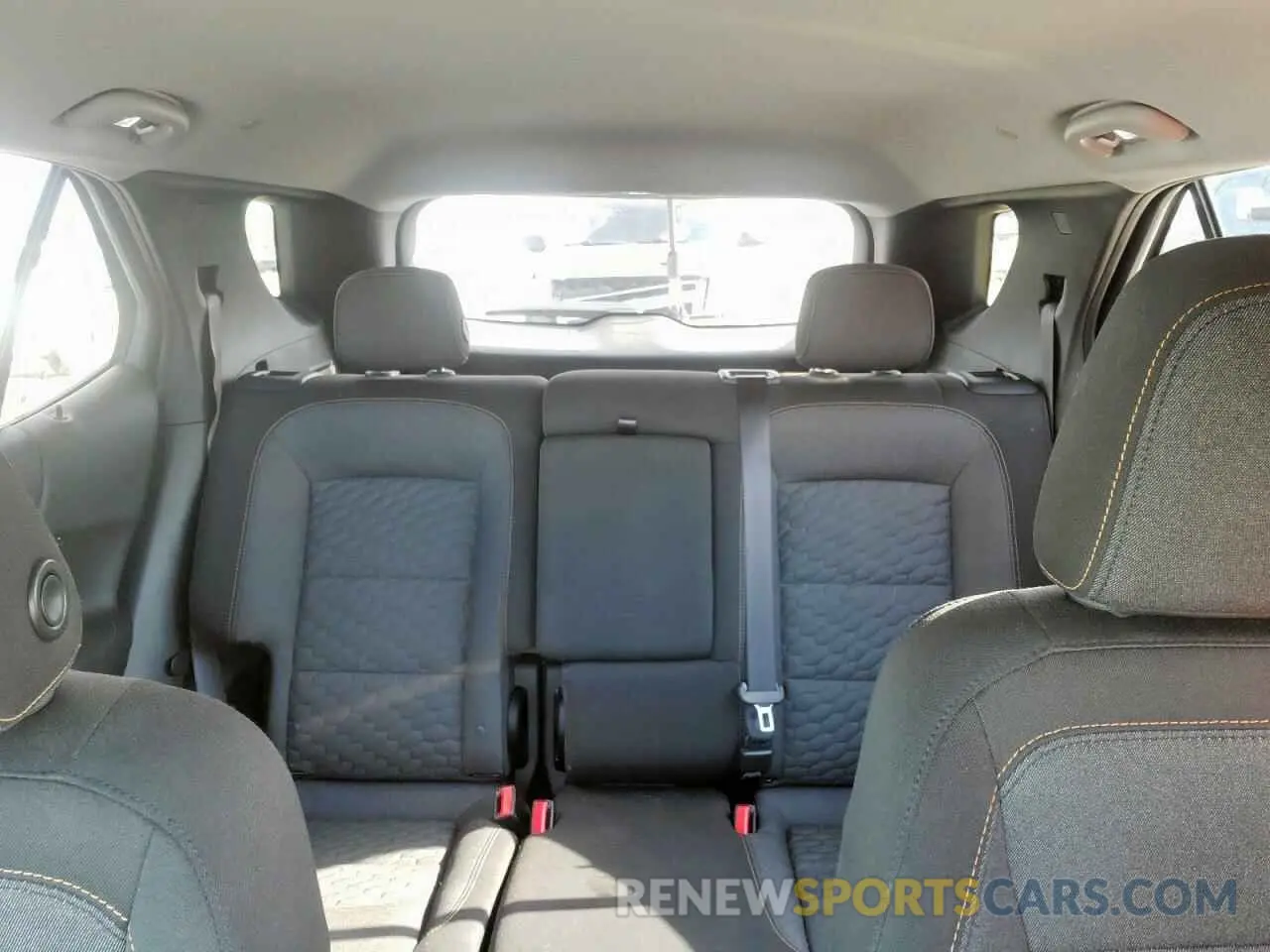 10 Photograph of a damaged car 2GNAXKEV2L6238399 CHEVROLET EQUINOX 2020