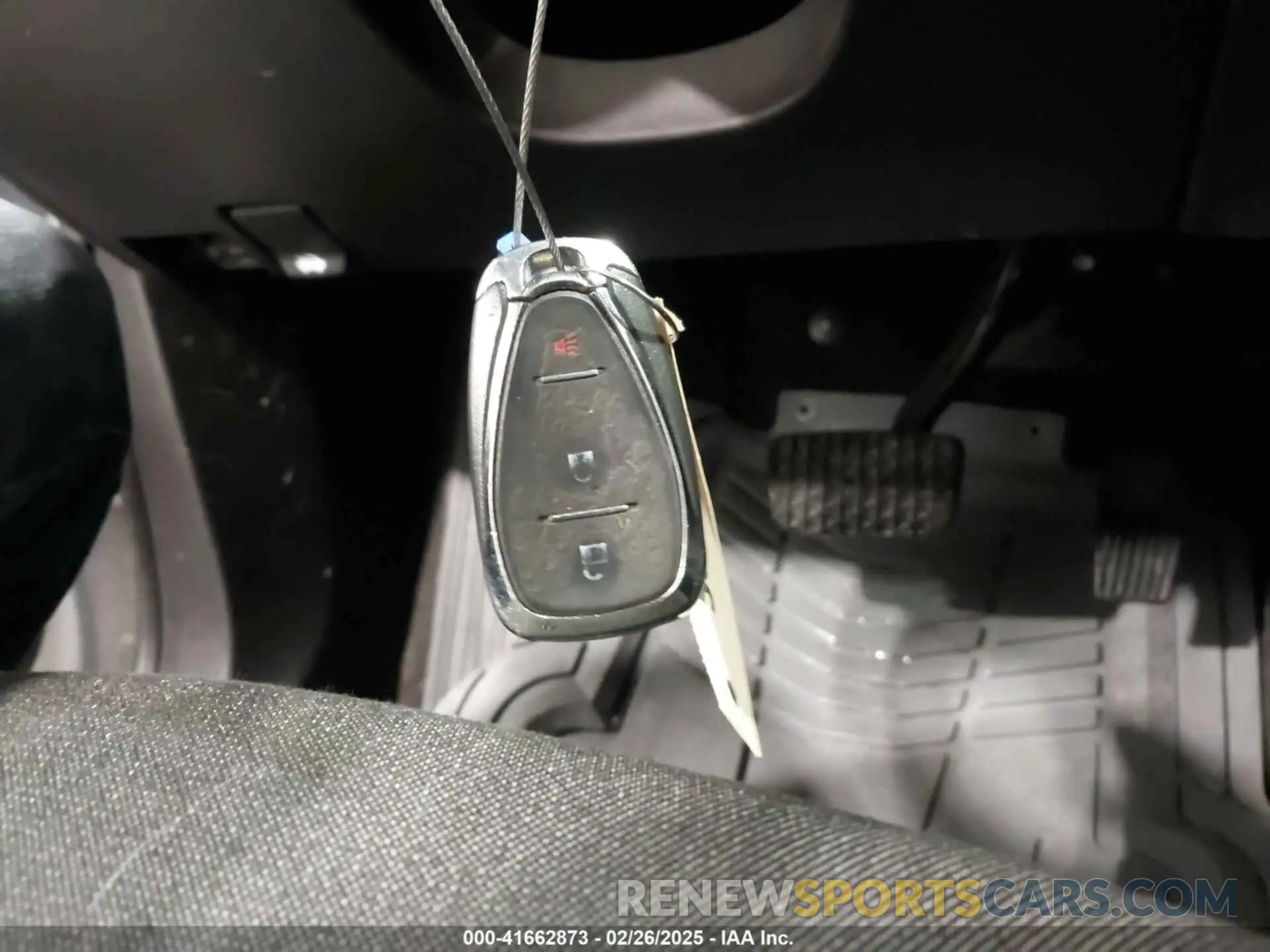 11 Photograph of a damaged car 2GNAXKEV2L6243781 CHEVROLET EQUINOX 2020