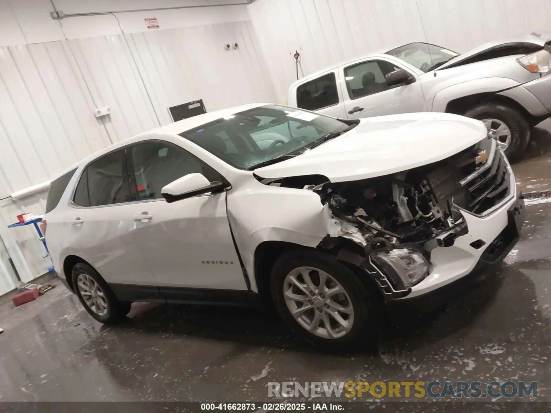 13 Photograph of a damaged car 2GNAXKEV2L6243781 CHEVROLET EQUINOX 2020