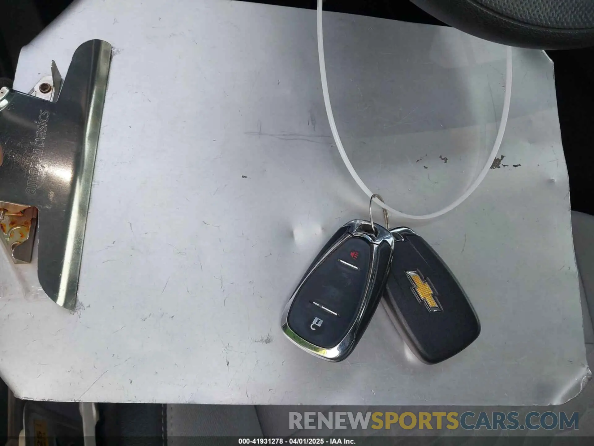 11 Photograph of a damaged car 2GNAXKEV2L6254571 CHEVROLET EQUINOX 2020