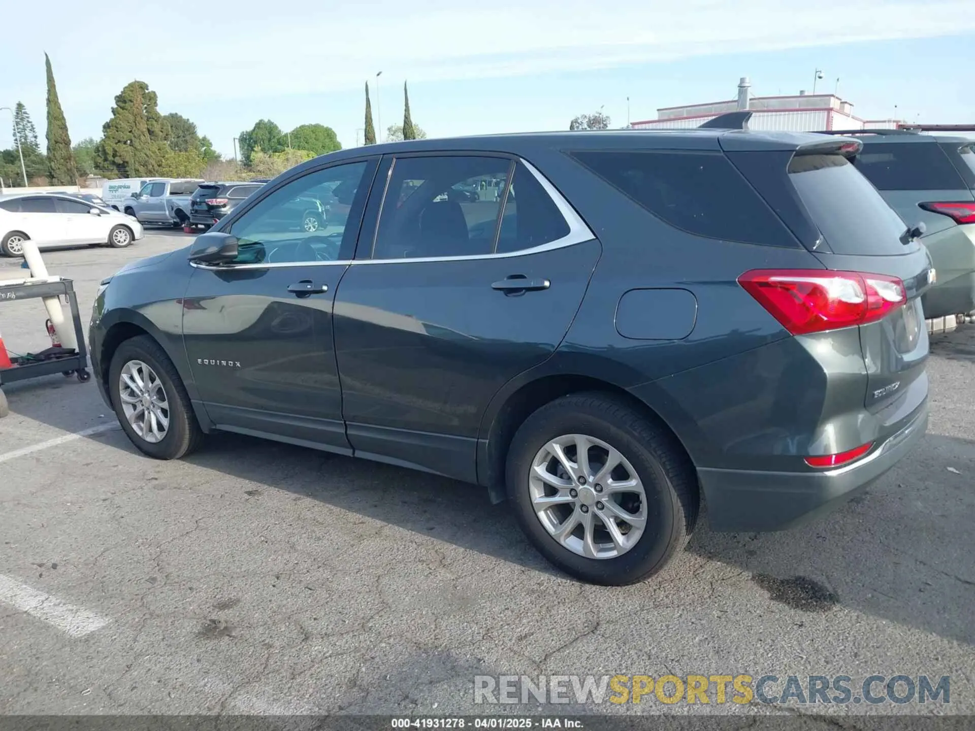14 Photograph of a damaged car 2GNAXKEV2L6254571 CHEVROLET EQUINOX 2020