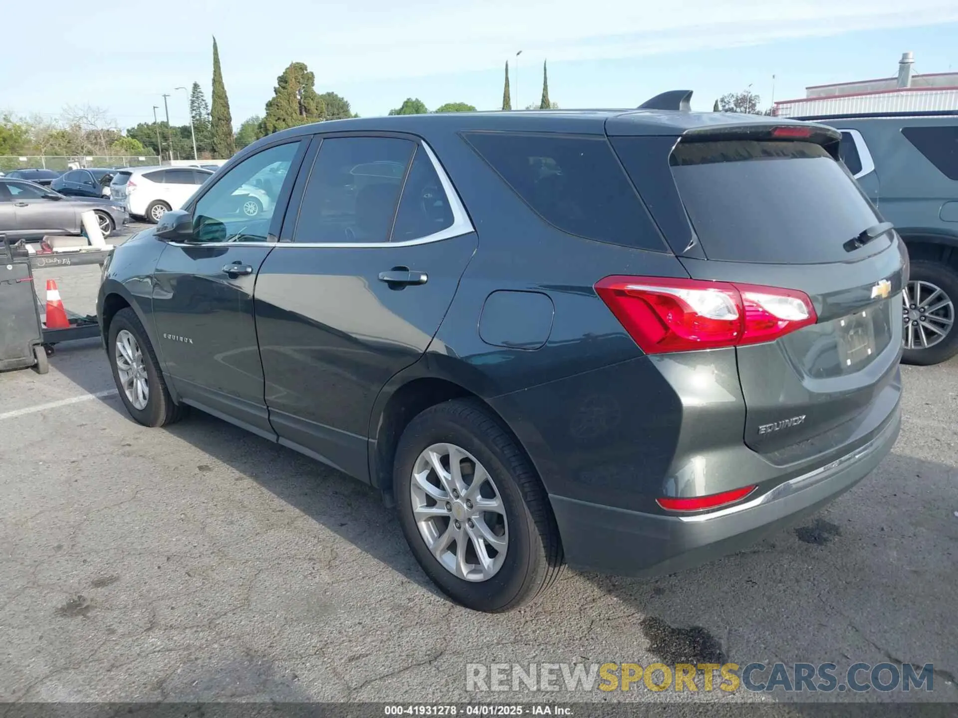 3 Photograph of a damaged car 2GNAXKEV2L6254571 CHEVROLET EQUINOX 2020