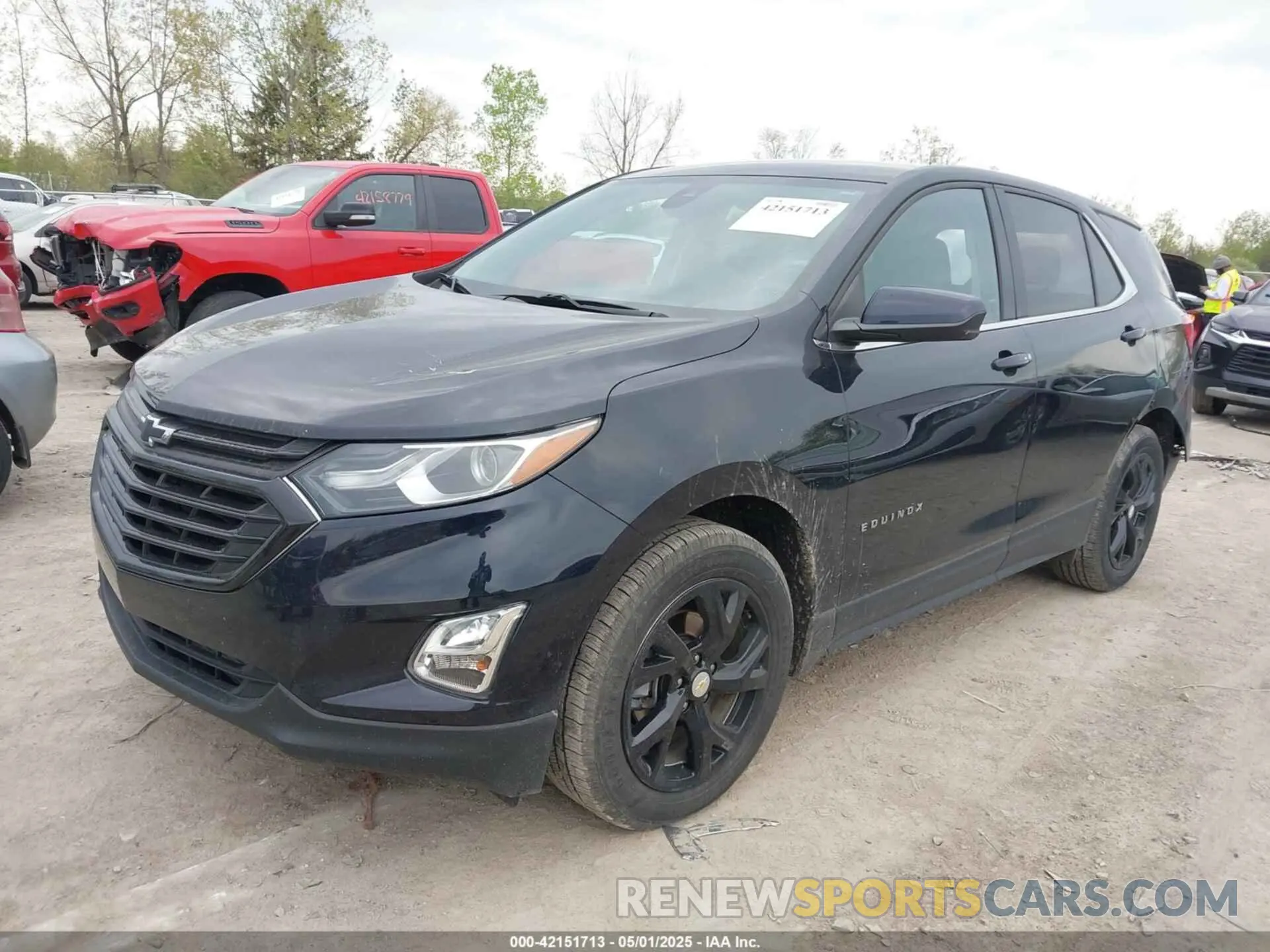 2 Photograph of a damaged car 2GNAXKEV3L6100175 CHEVROLET EQUINOX 2020