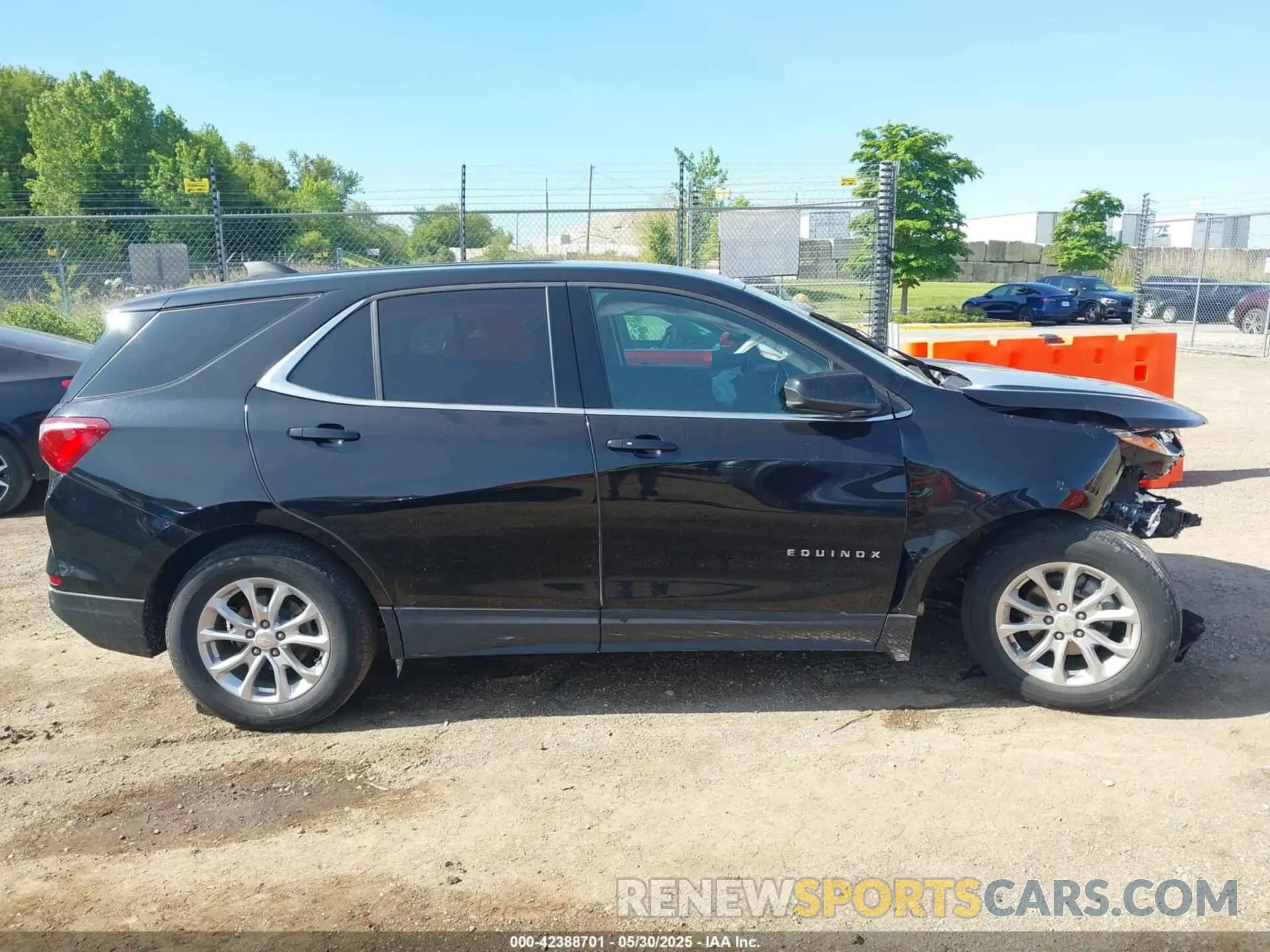 13 Photograph of a damaged car 2GNAXKEV3L6193912 CHEVROLET EQUINOX 2020