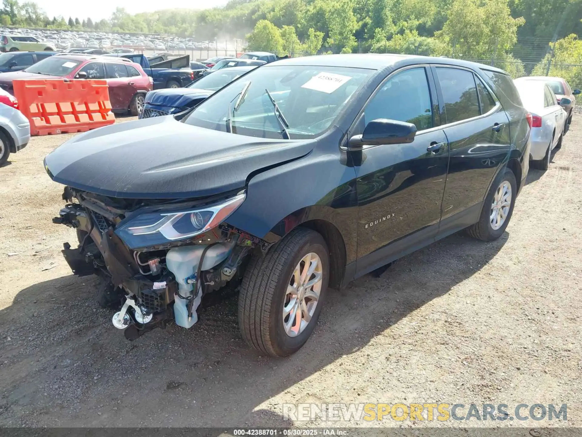 2 Photograph of a damaged car 2GNAXKEV3L6193912 CHEVROLET EQUINOX 2020