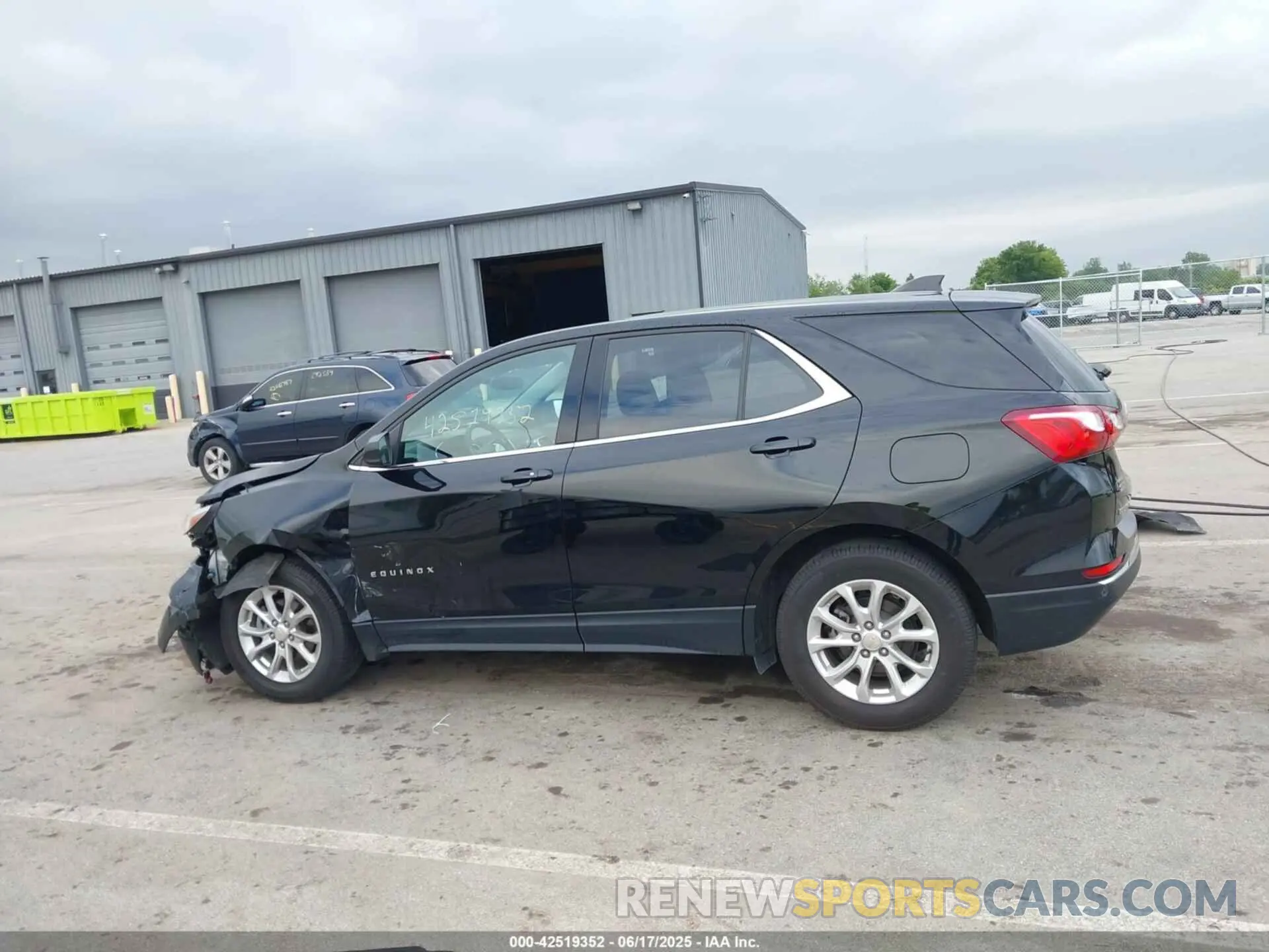 14 Photograph of a damaged car 2GNAXKEV3L6195126 CHEVROLET EQUINOX 2020
