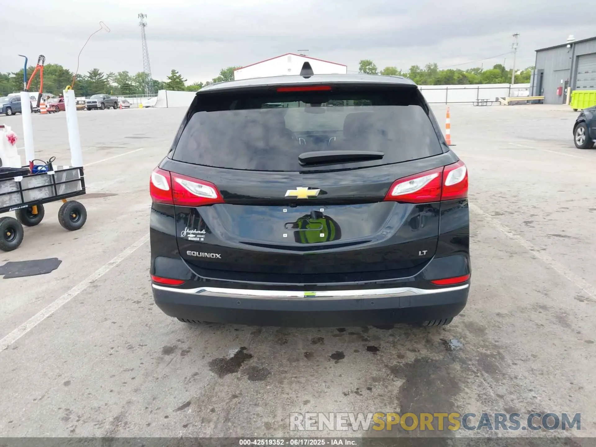16 Photograph of a damaged car 2GNAXKEV3L6195126 CHEVROLET EQUINOX 2020