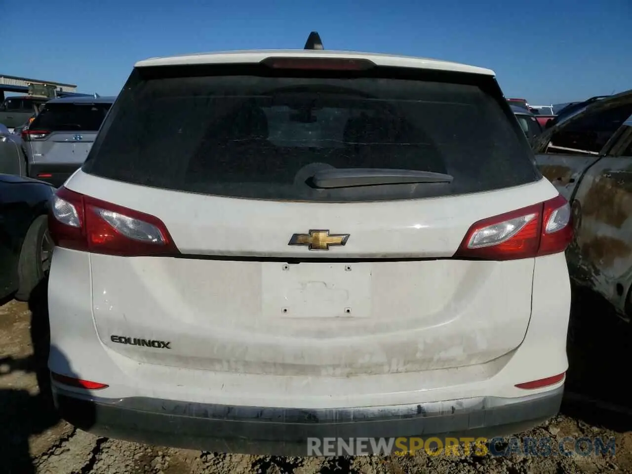 6 Photograph of a damaged car 2GNAXKEV3L6215701 CHEVROLET EQUINOX 2020