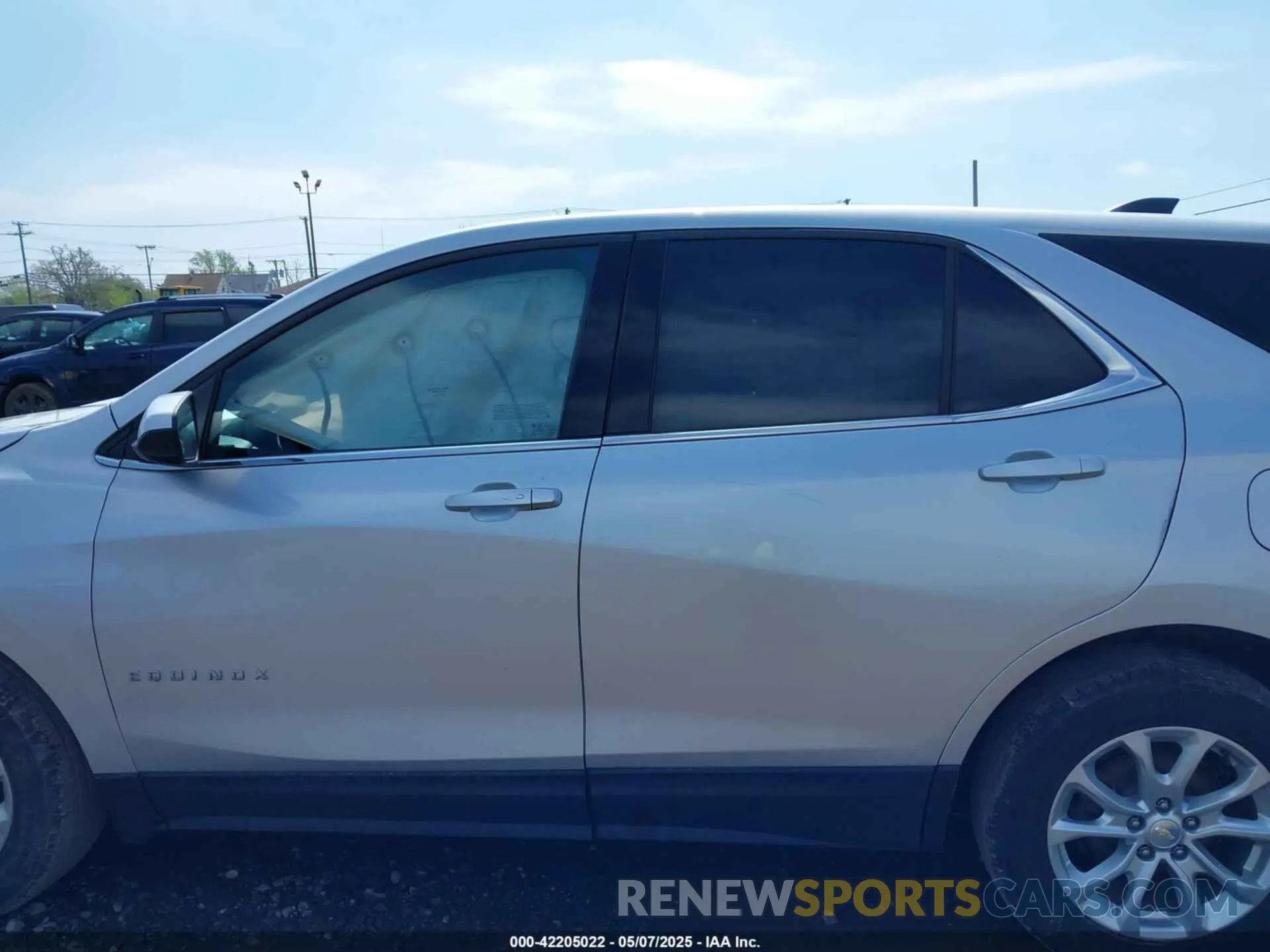 13 Photograph of a damaged car 2GNAXKEV3L6226178 CHEVROLET EQUINOX 2020