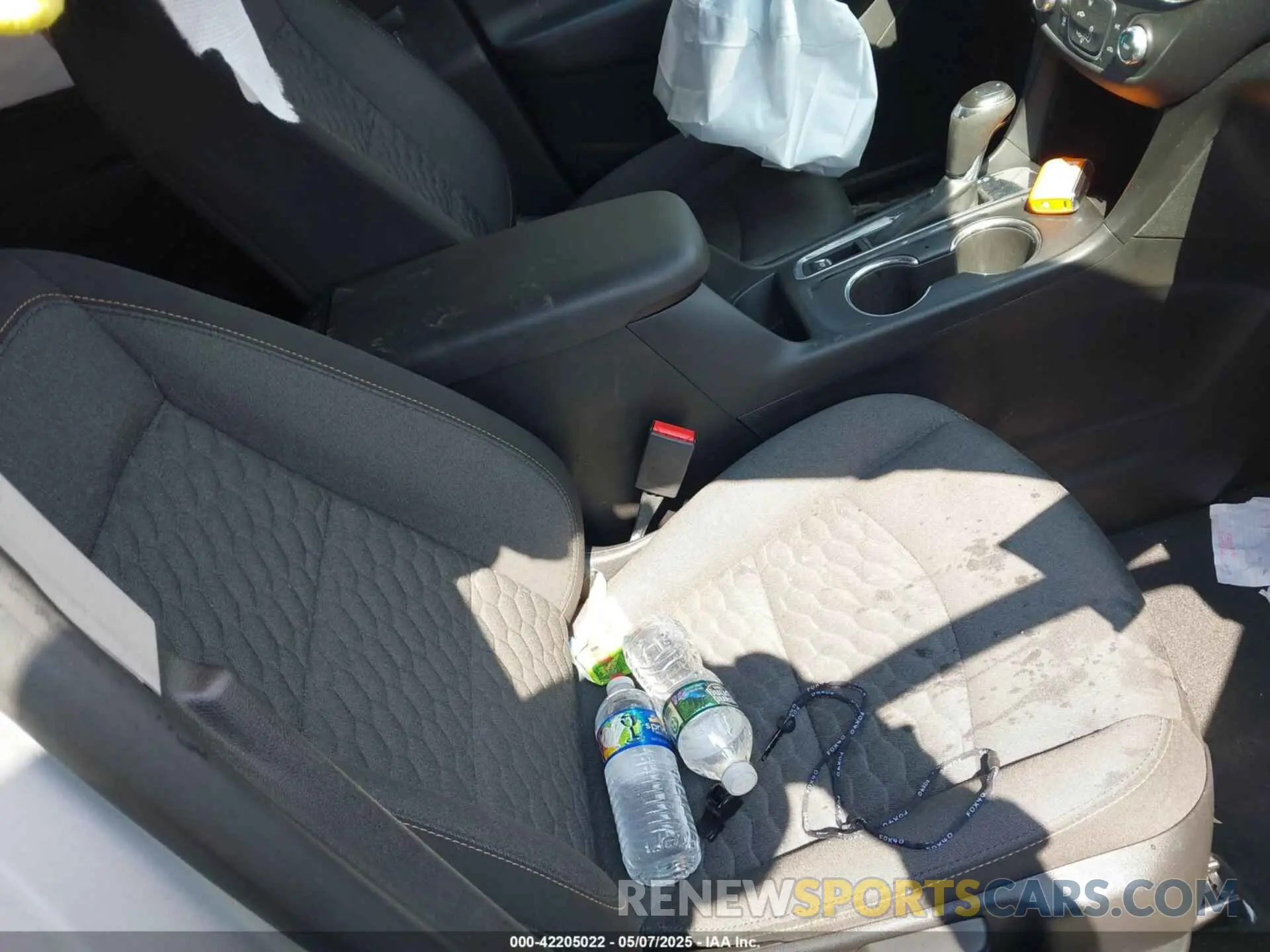 5 Photograph of a damaged car 2GNAXKEV3L6226178 CHEVROLET EQUINOX 2020