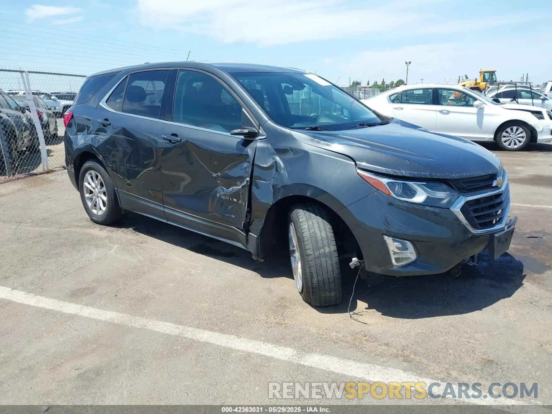 1 Photograph of a damaged car 2GNAXKEV3L6242932 CHEVROLET EQUINOX 2020