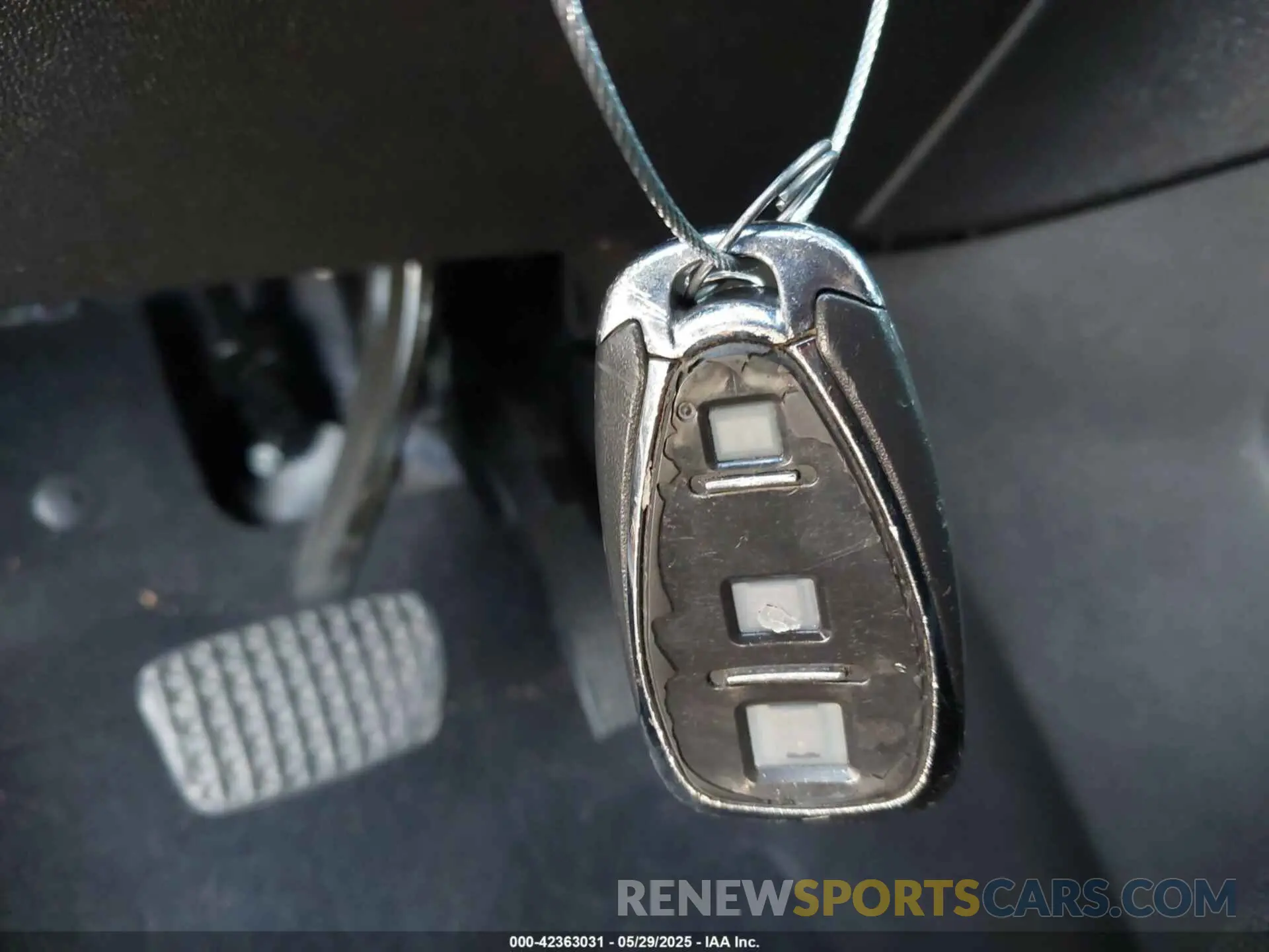 11 Photograph of a damaged car 2GNAXKEV3L6242932 CHEVROLET EQUINOX 2020