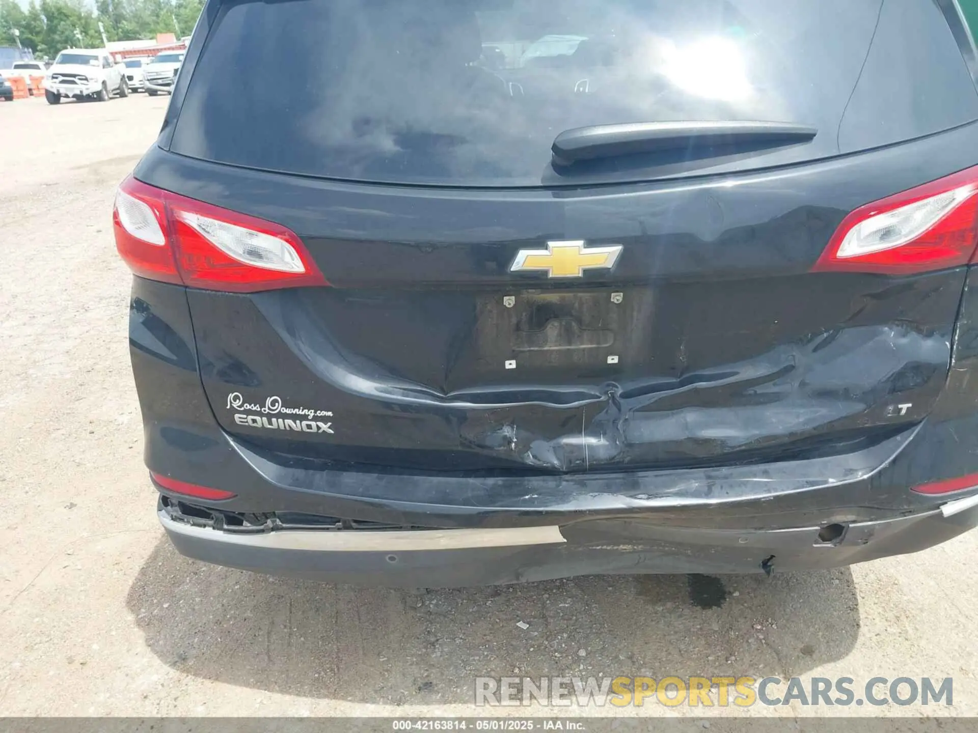 6 Photograph of a damaged car 2GNAXKEV3L6249671 CHEVROLET EQUINOX 2020