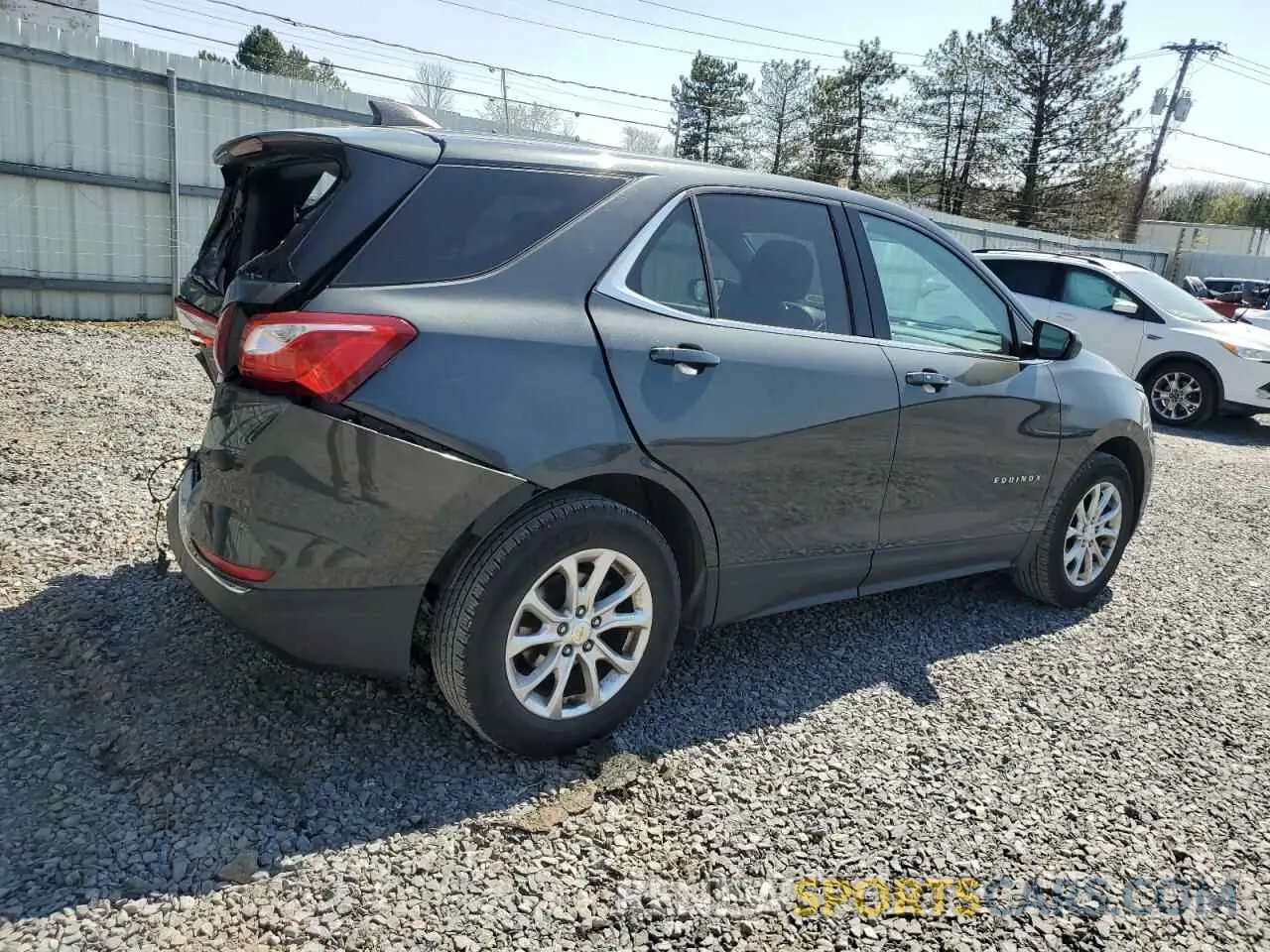 3 Photograph of a damaged car 2GNAXKEV3L6260198 CHEVROLET EQUINOX 2020