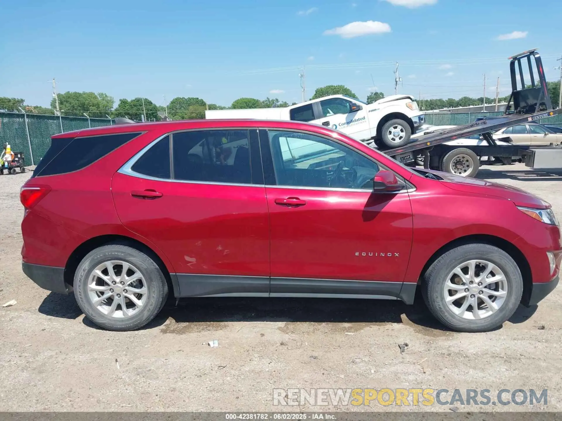 13 Photograph of a damaged car 2GNAXKEV3L6262615 CHEVROLET EQUINOX 2020