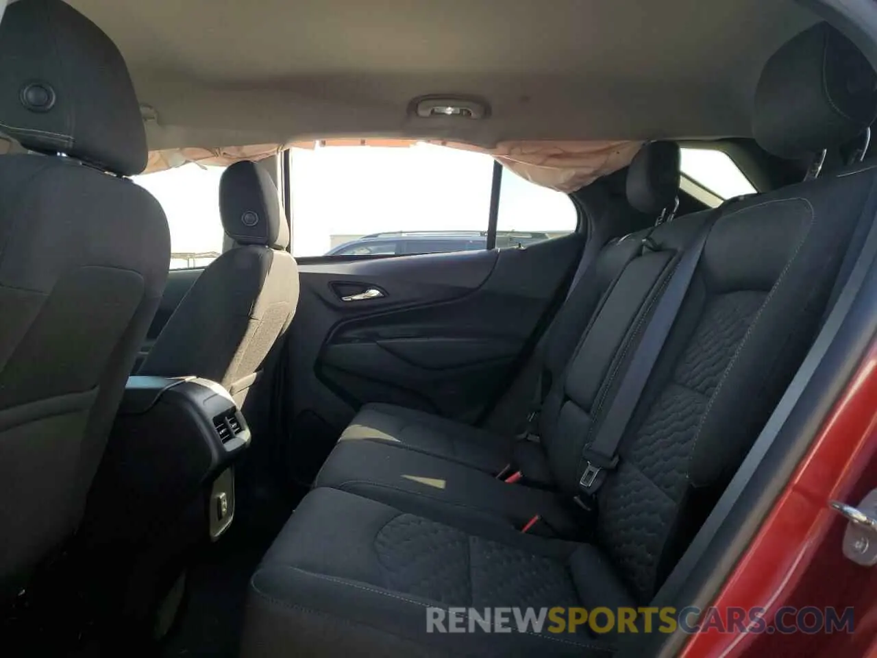 11 Photograph of a damaged car 2GNAXKEV4L6104994 CHEVROLET EQUINOX 2020