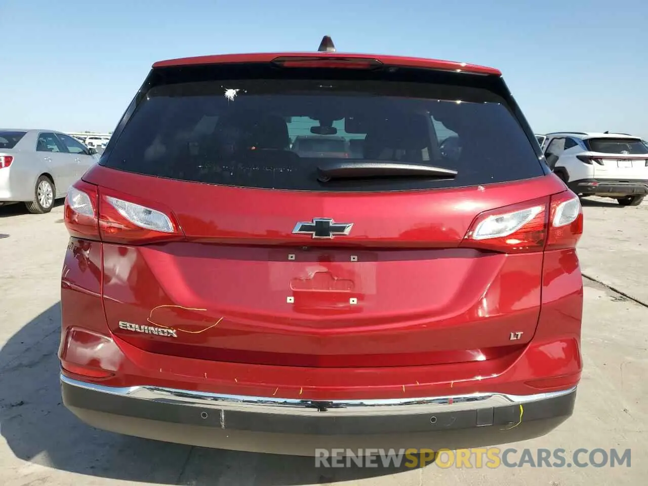 6 Photograph of a damaged car 2GNAXKEV4L6104994 CHEVROLET EQUINOX 2020