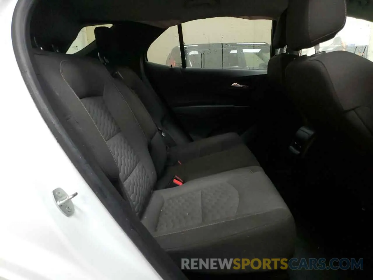 11 Photograph of a damaged car 2GNAXKEV4L6119009 CHEVROLET EQUINOX 2020