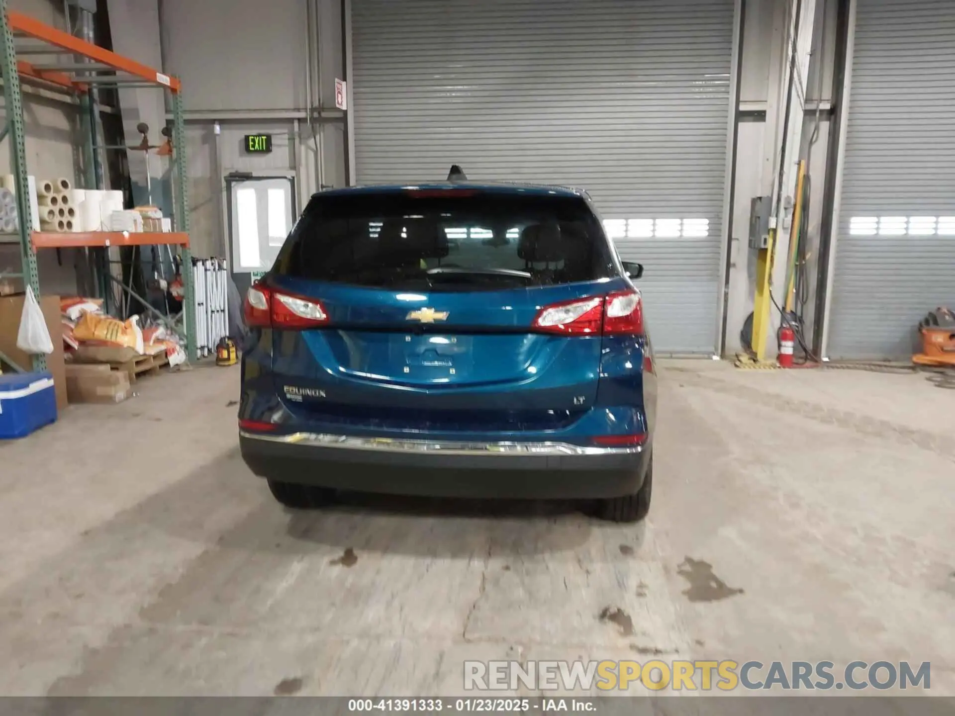 17 Photograph of a damaged car 2GNAXKEV4L6152561 CHEVROLET EQUINOX 2020