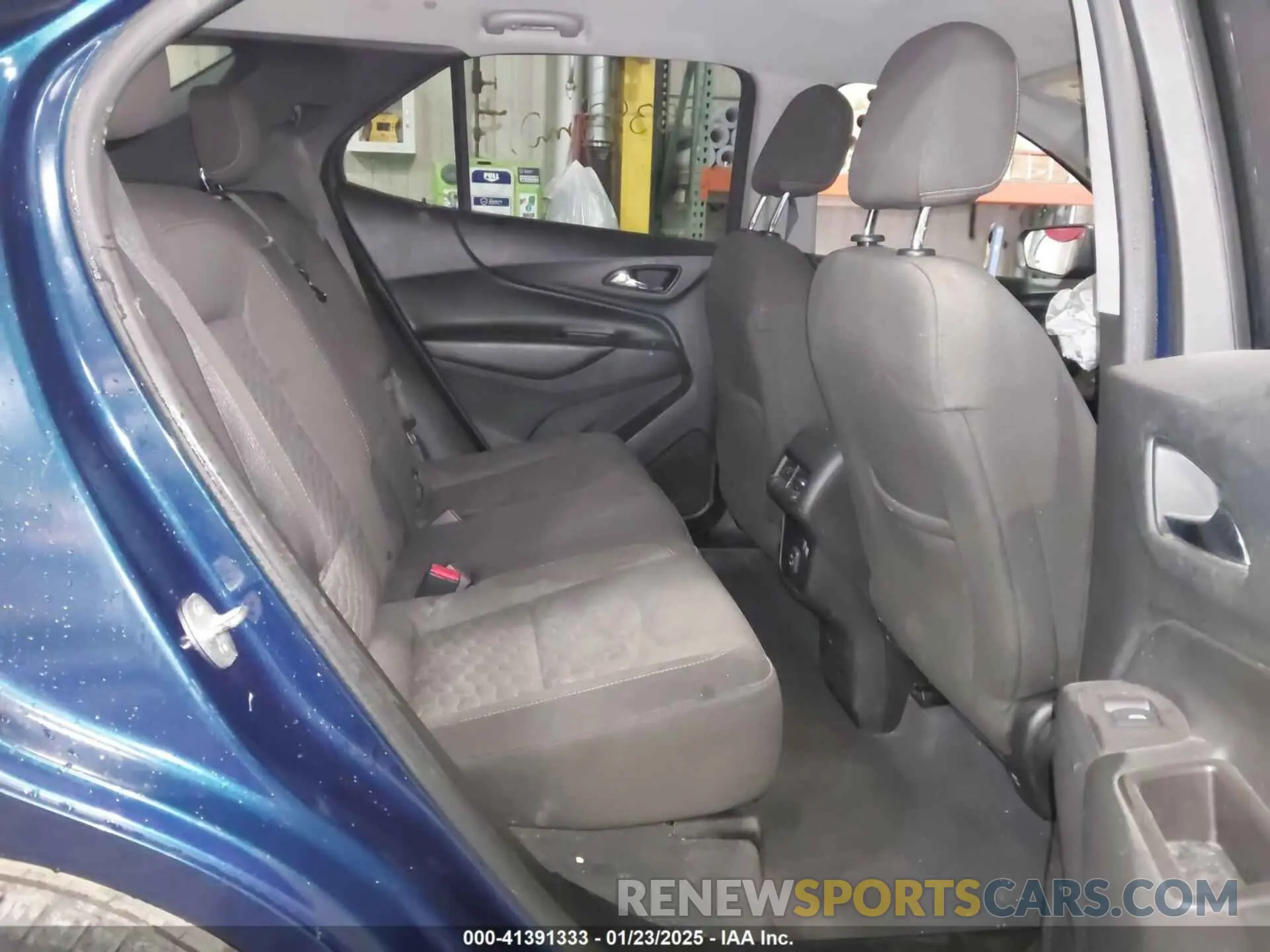 8 Photograph of a damaged car 2GNAXKEV4L6152561 CHEVROLET EQUINOX 2020
