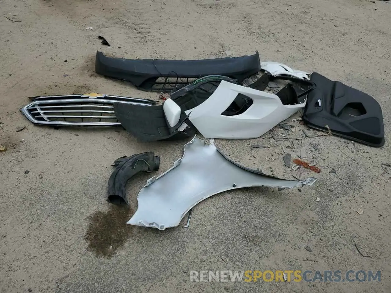15 Photograph of a damaged car 2GNAXKEV4L6181221 CHEVROLET EQUINOX 2020
