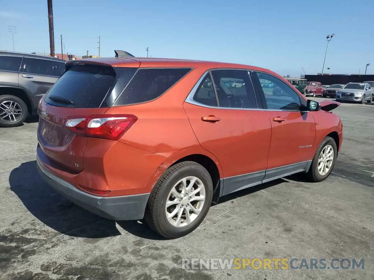 3 Photograph of a damaged car 2GNAXKEV4L6222074 CHEVROLET EQUINOX 2020
