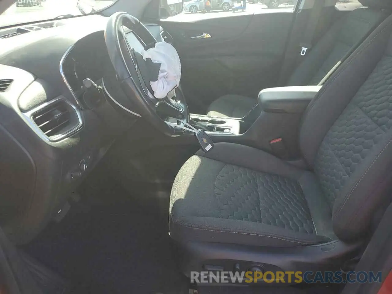 7 Photograph of a damaged car 2GNAXKEV4L6222074 CHEVROLET EQUINOX 2020