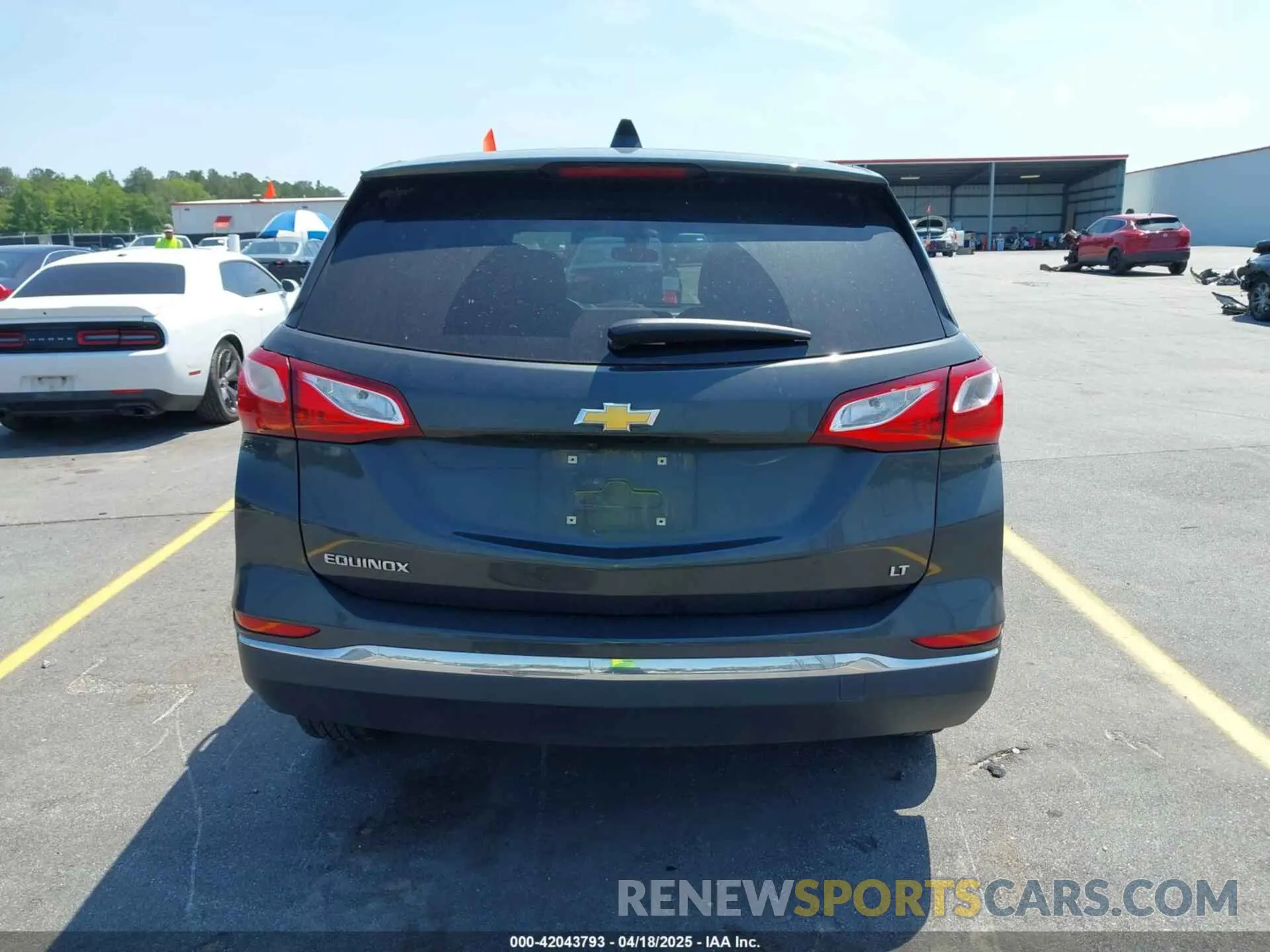 17 Photograph of a damaged car 2GNAXKEV4L6222950 CHEVROLET EQUINOX 2020