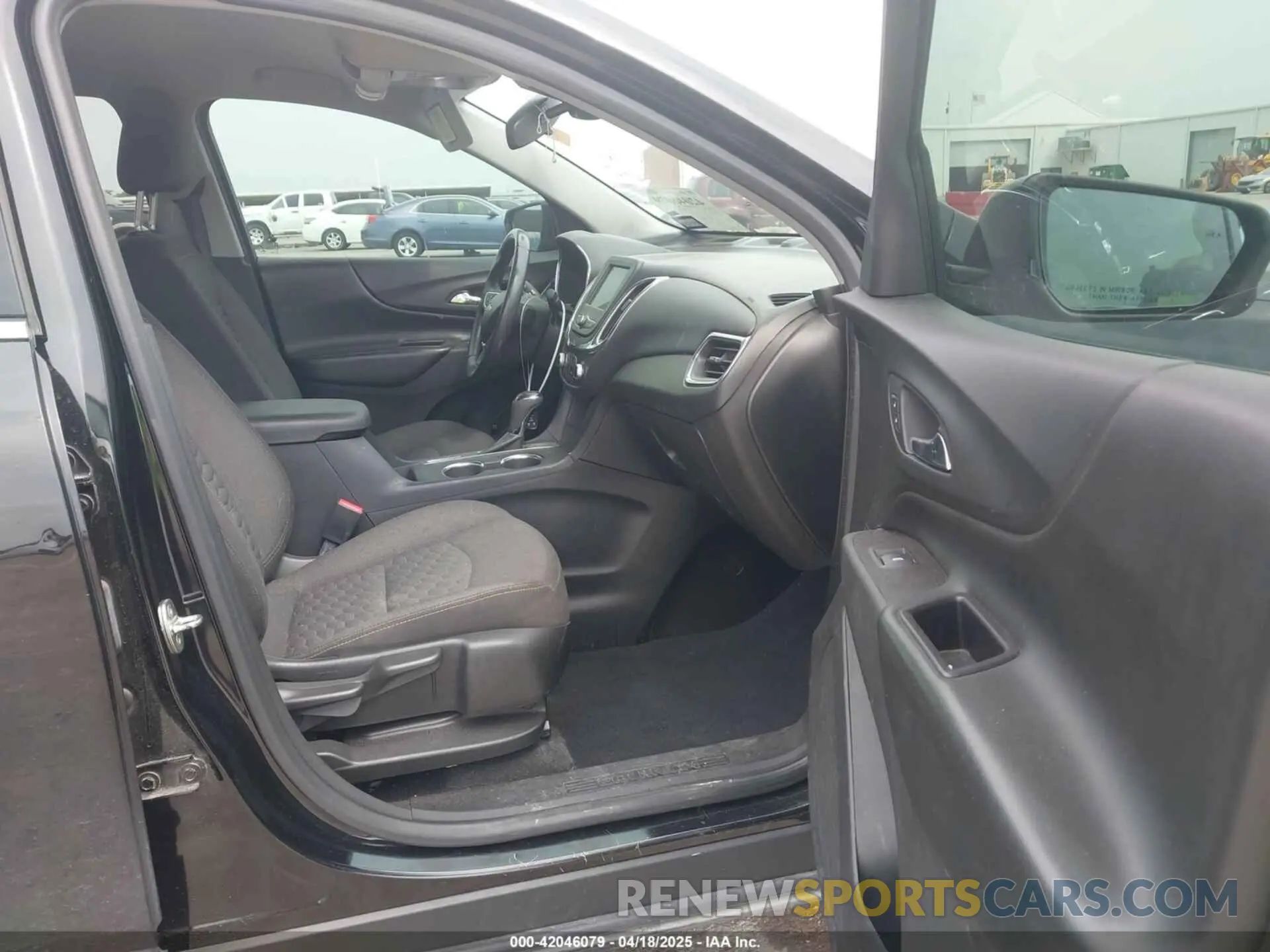 5 Photograph of a damaged car 2GNAXKEV4L6285482 CHEVROLET EQUINOX 2020