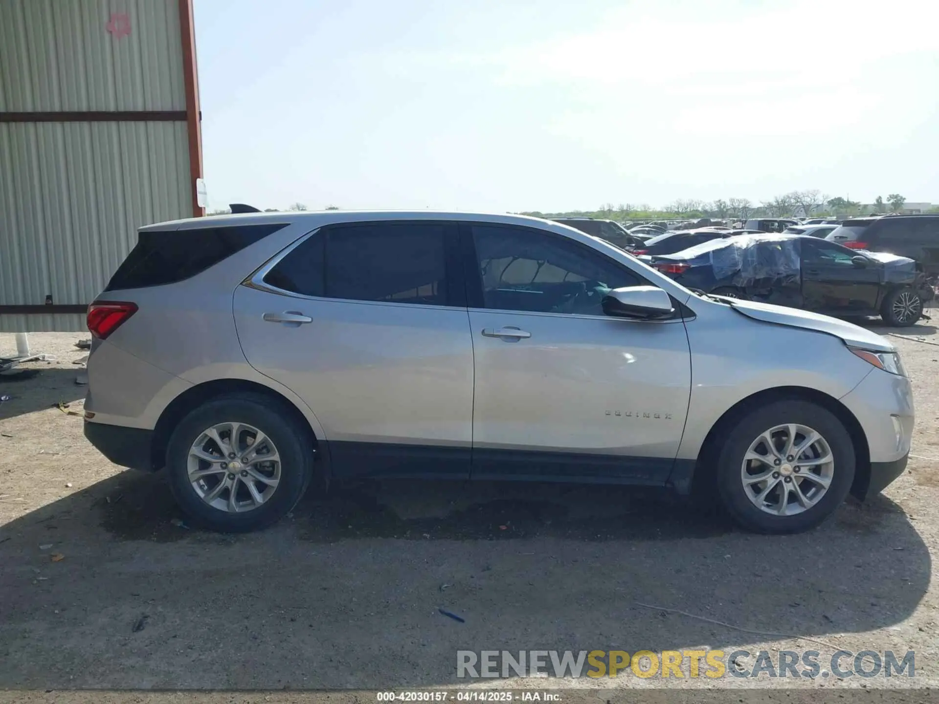 12 Photograph of a damaged car 2GNAXKEV5L6125563 CHEVROLET EQUINOX 2020