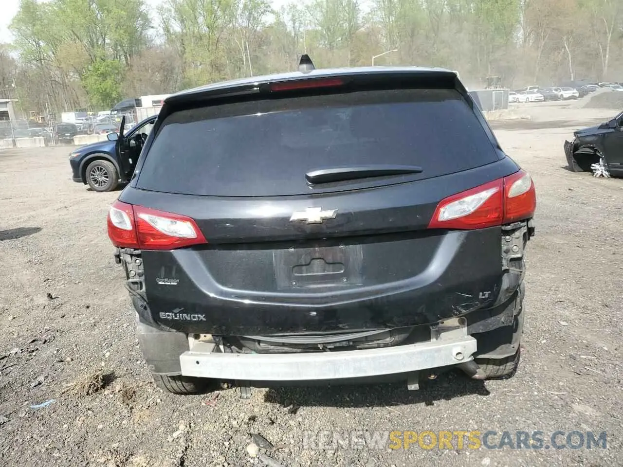 6 Photograph of a damaged car 2GNAXKEV5L6140967 CHEVROLET EQUINOX 2020